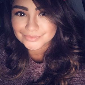 Meet your Posher, Anissa